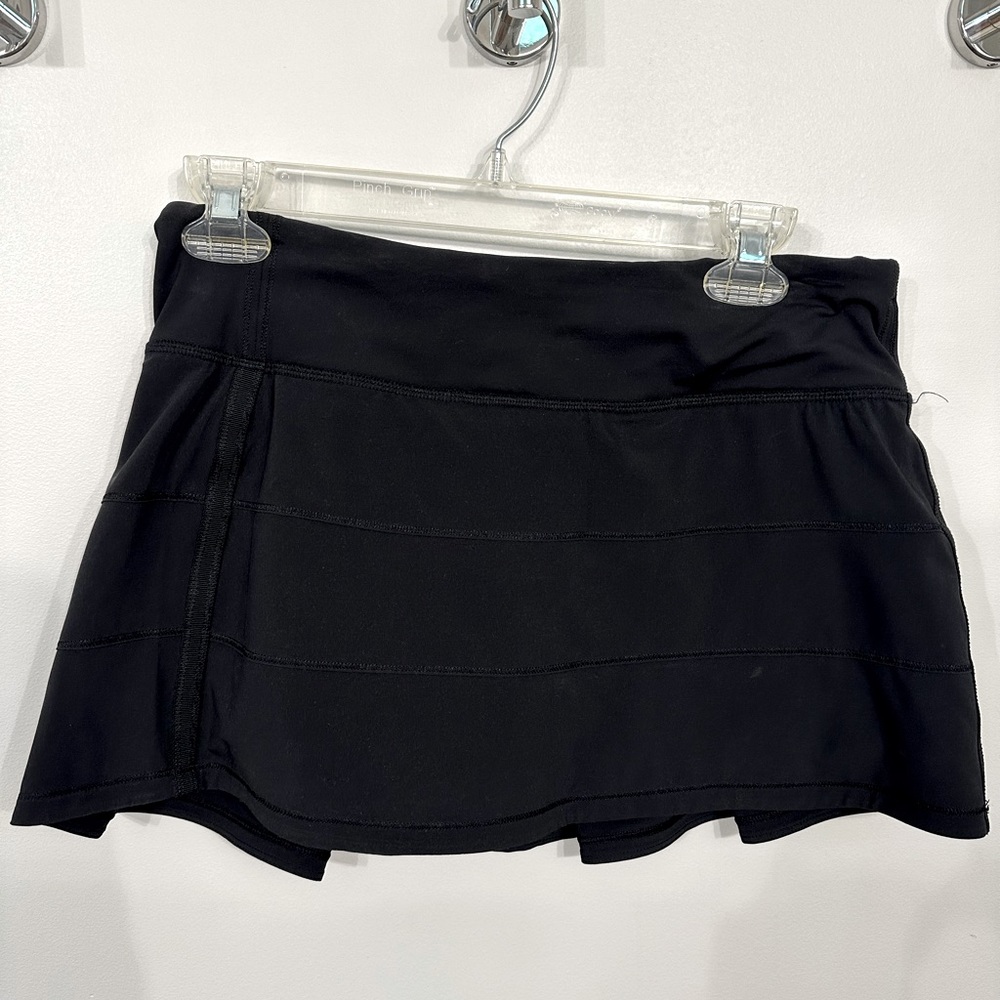 Lululemon size 6 tennis skirt